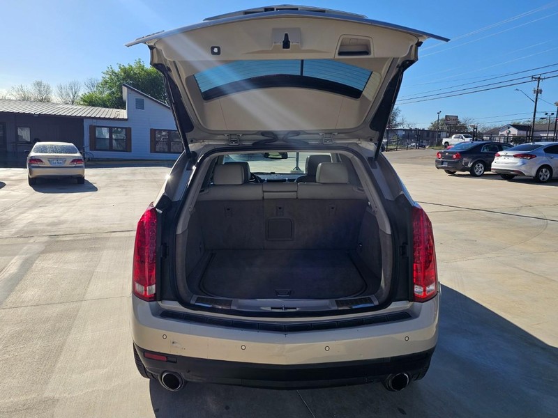 Cadillac SRX Vehicle Image 05