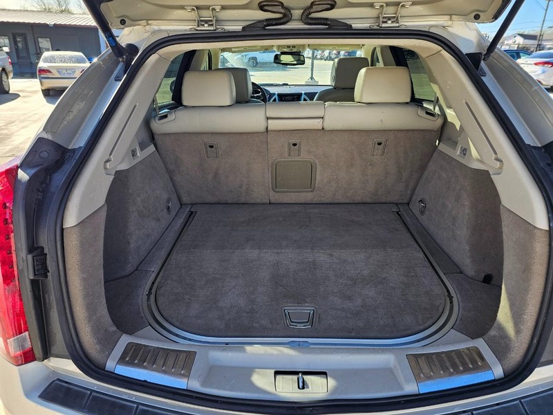 Cadillac SRX Vehicle Image 06