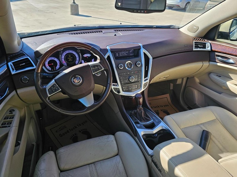 Cadillac SRX Vehicle Image 15