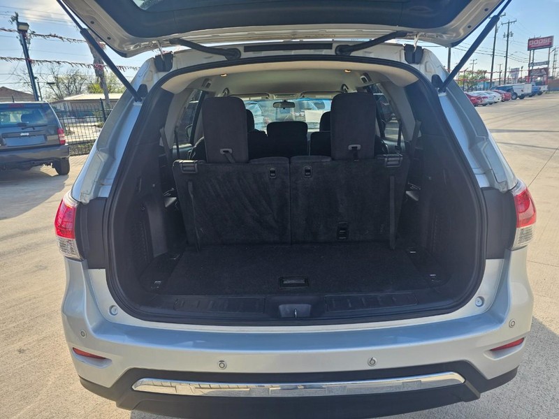 Nissan Pathfinder Vehicle Image 05