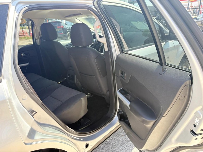 Ford Edge Vehicle Image 12