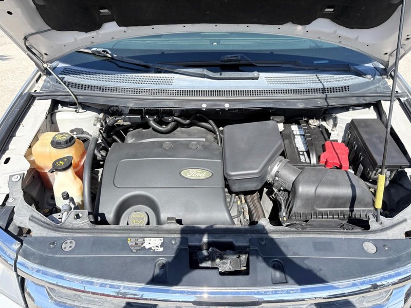 Ford Edge Vehicle Image 17