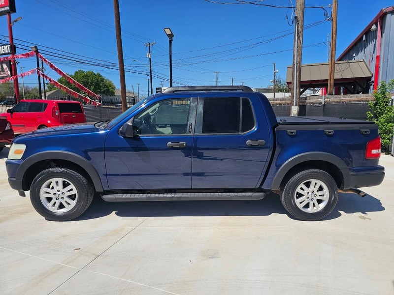 Ford Explorer Sport Trac Vehicle Image 02