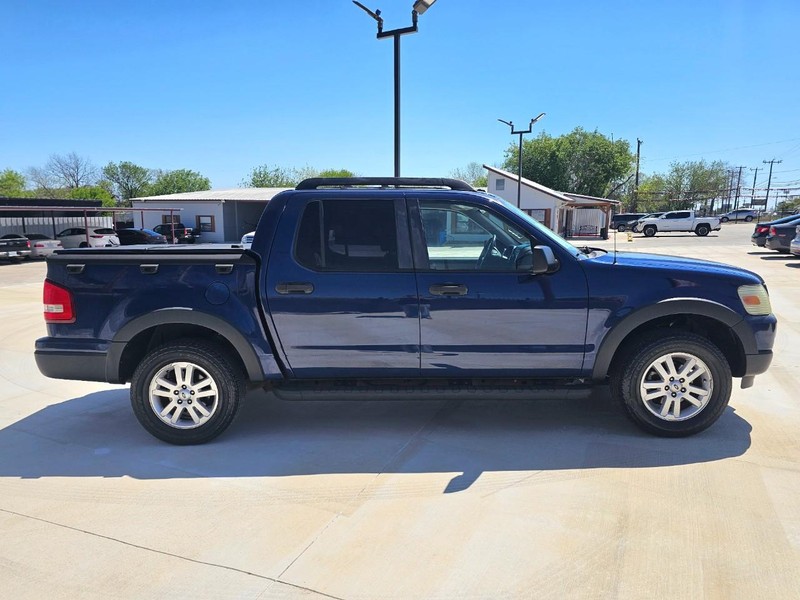 Ford Explorer Sport Trac Vehicle Image 06