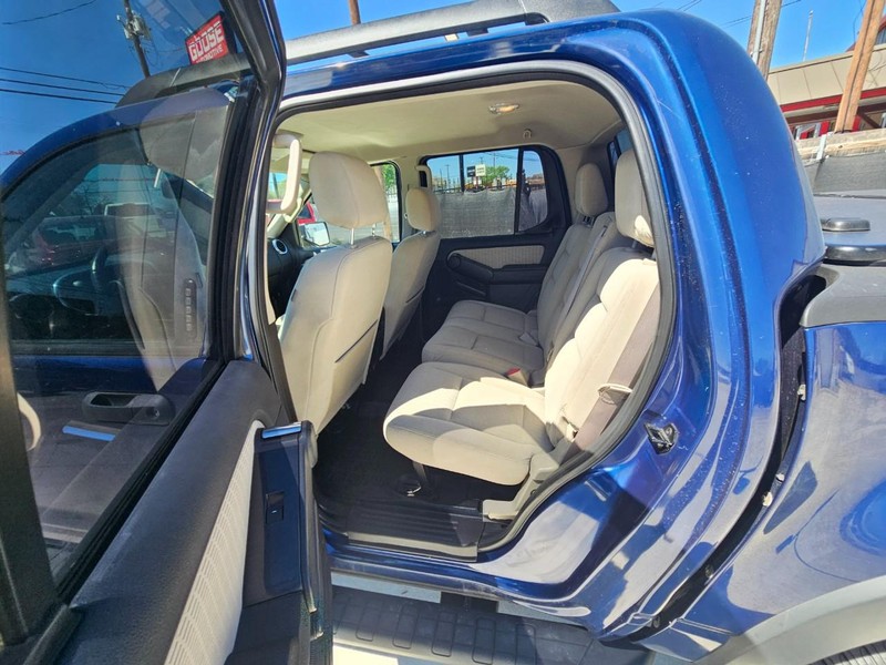Ford Explorer Sport Trac Vehicle Image 10