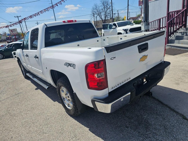 Chevrolet Silverado 1500 Vehicle Image 03