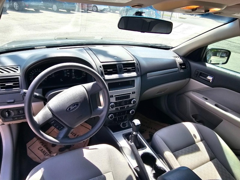 Ford Fusion Vehicle Image 13