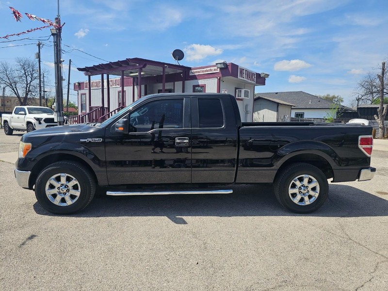 Ford F-150 Vehicle Image 02