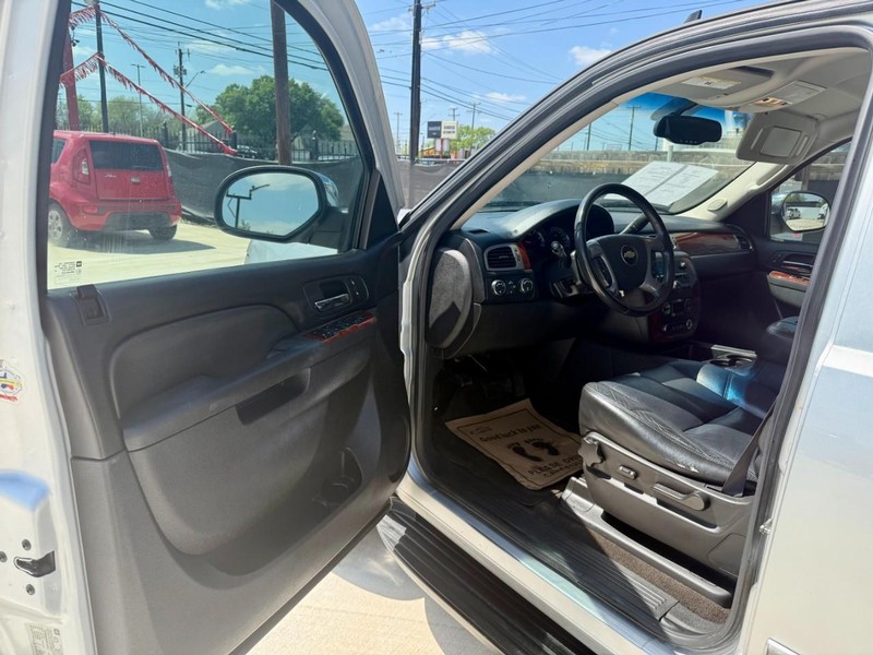 Chevrolet Tahoe Vehicle Image 08