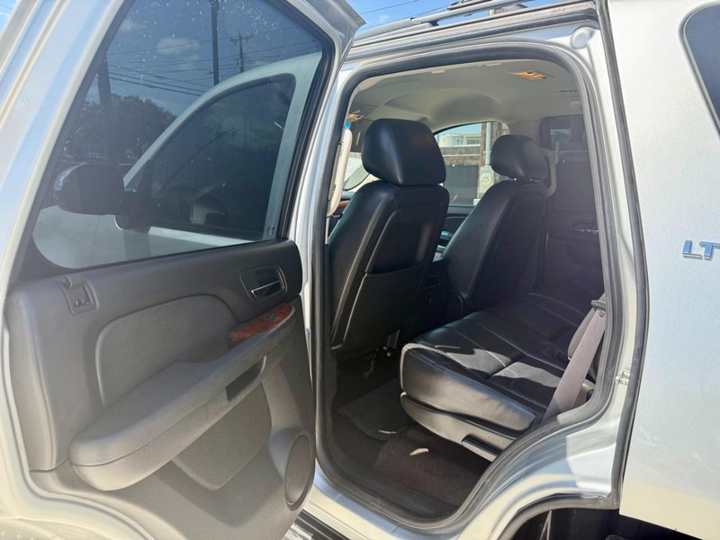Chevrolet Tahoe Vehicle Image 11