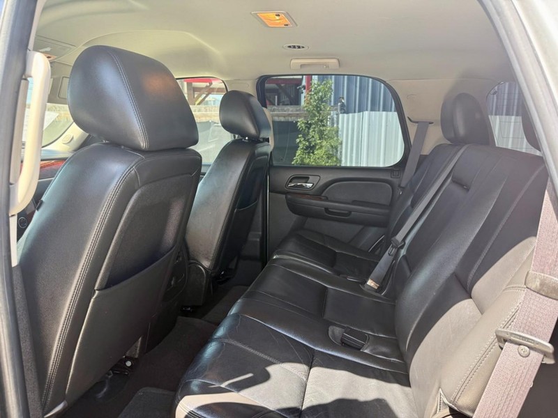 Chevrolet Tahoe Vehicle Image 12