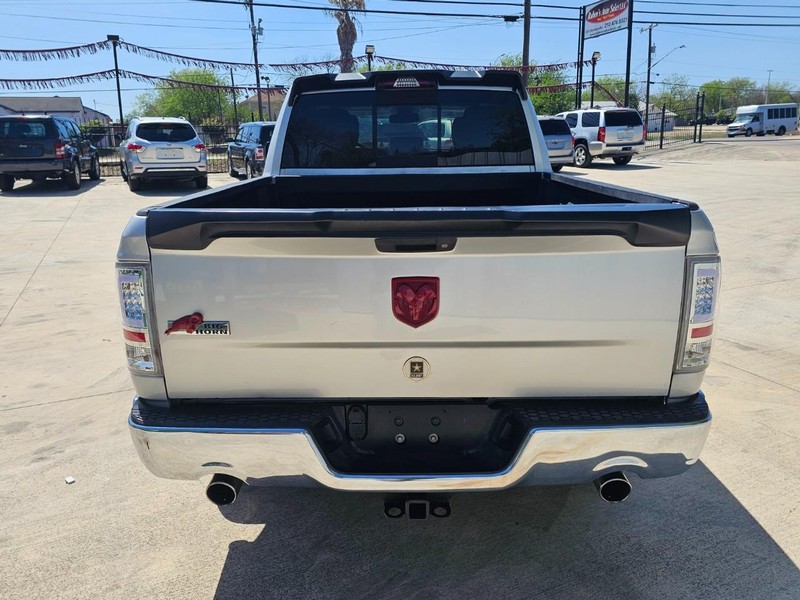 Ram 1500 Vehicle Image 04