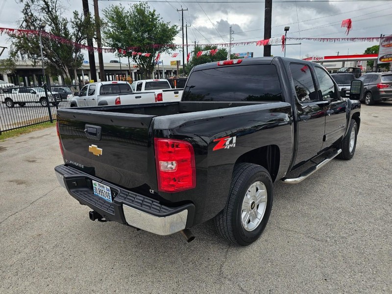 Chevrolet Silverado 1500 Vehicle Full-screen Gallery Image 05