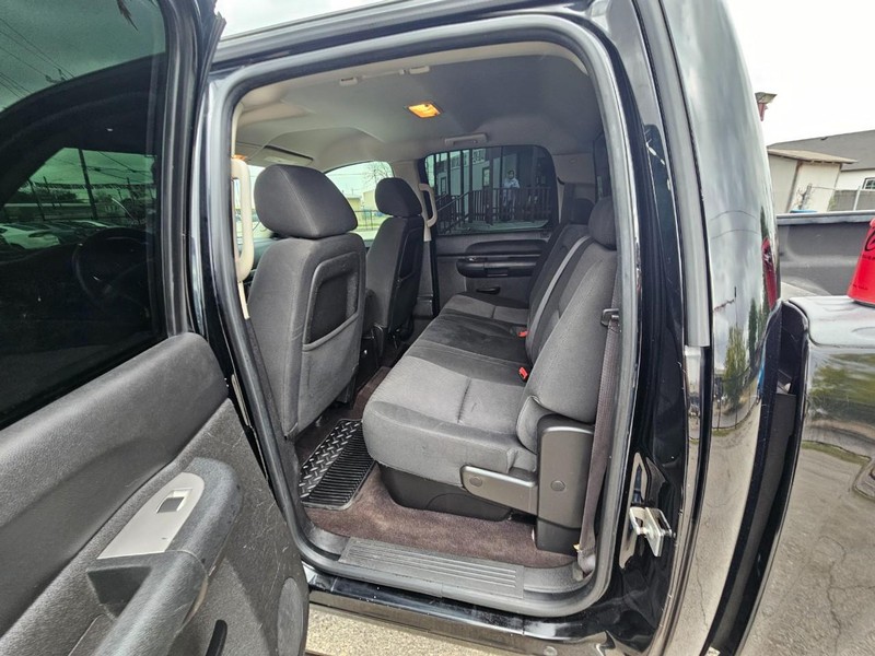 Chevrolet Silverado 1500 Vehicle Full-screen Gallery Image 11