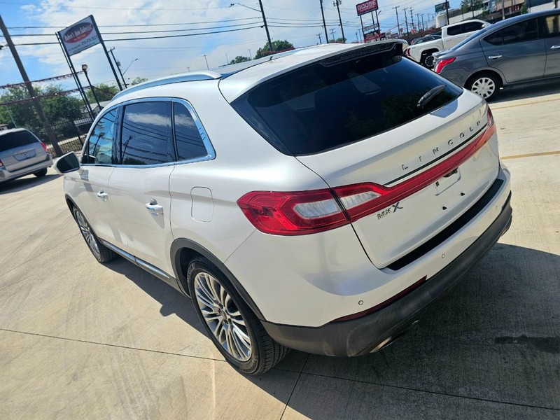 Lincoln MKX Vehicle Image 03