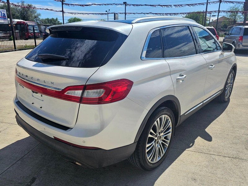 Lincoln MKX Vehicle Image 06