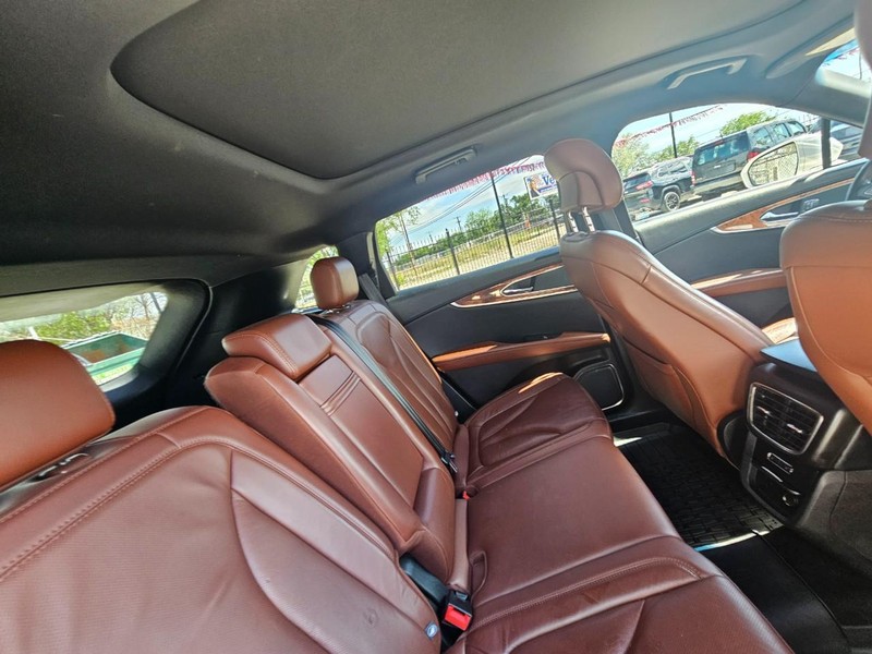 Lincoln MKX Vehicle Image 19