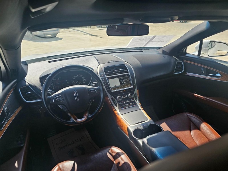 Lincoln MKX Vehicle Image 22