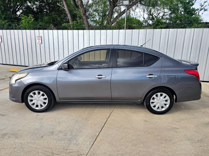 Nissan Versa Sedan Vehicle Image 02