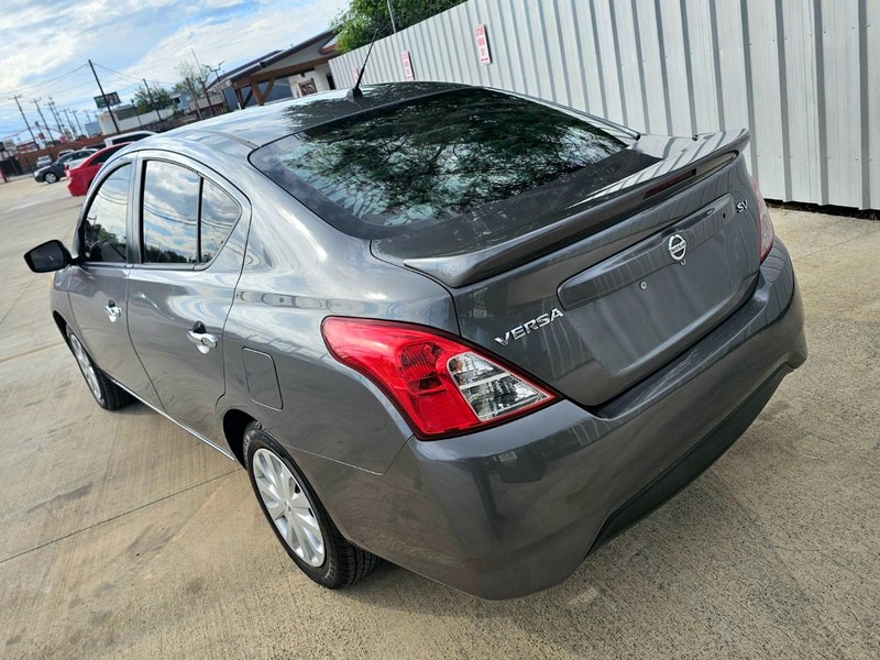 Nissan Versa Sedan Vehicle Image 03