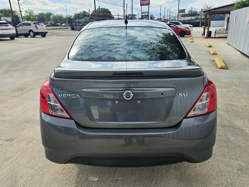 Nissan Versa Sedan Vehicle Image 04