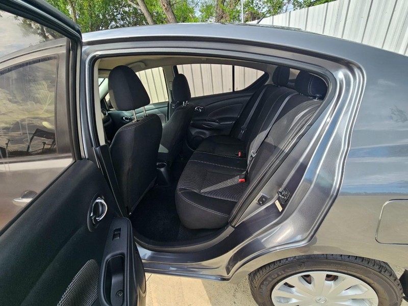Nissan Versa Sedan Vehicle Image 11
