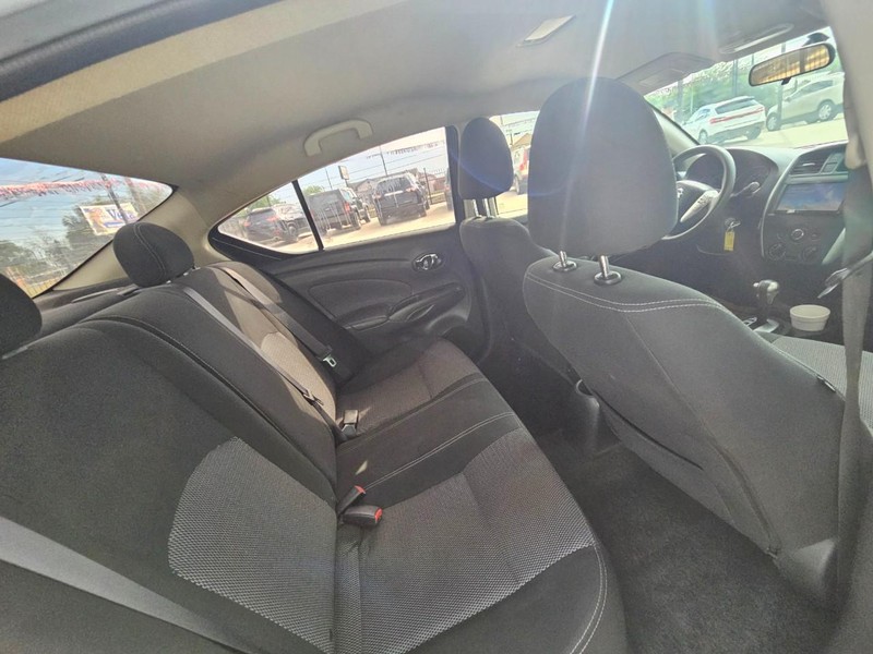 Nissan Versa Sedan Vehicle Image 16