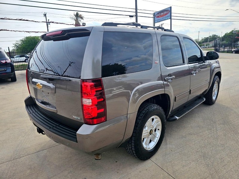 Chevrolet Tahoe Vehicle Image 06