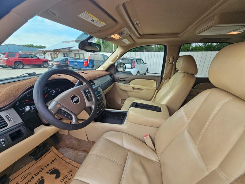 Chevrolet Tahoe Vehicle Image 12