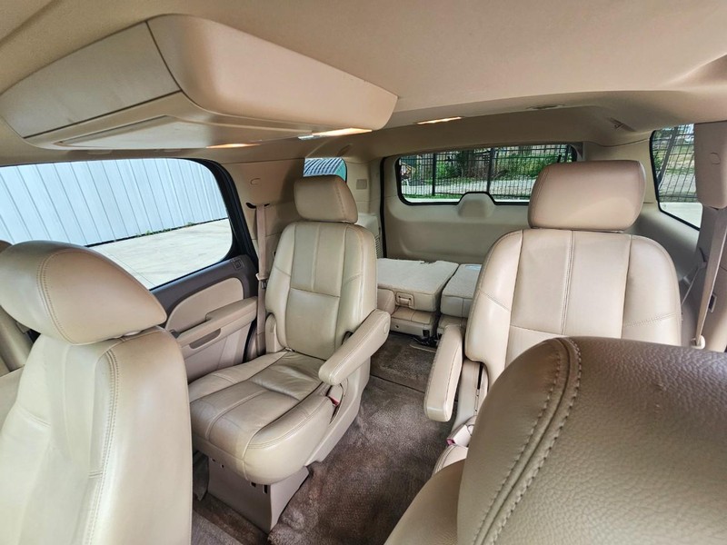 Chevrolet Tahoe Vehicle Image 17