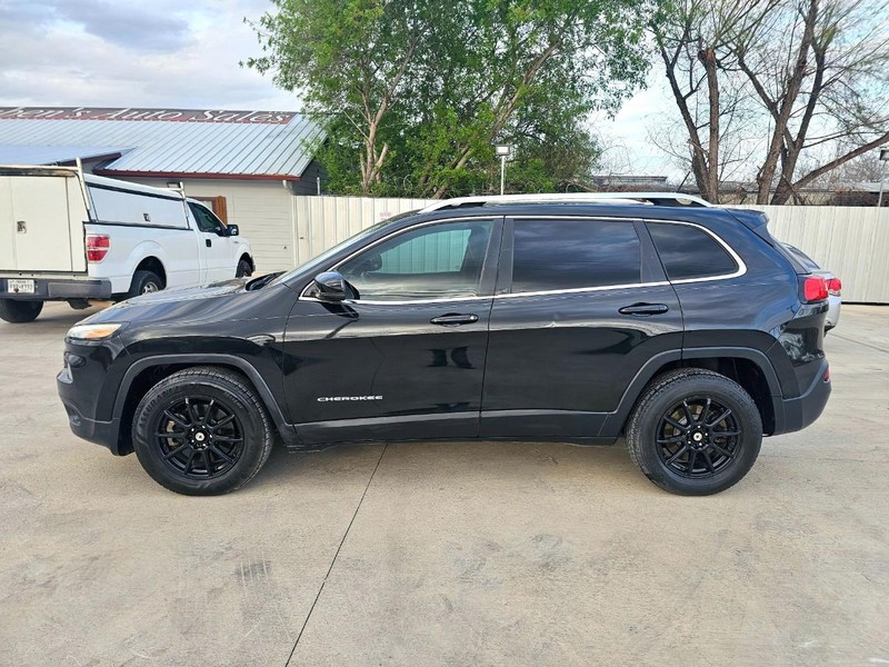 Jeep Cherokee Vehicle Full-screen Gallery Image 02