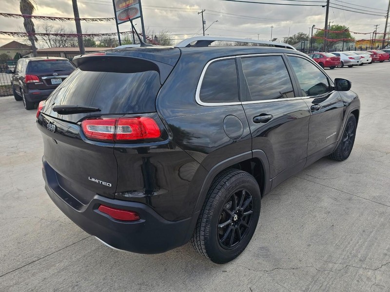 Jeep Cherokee Vehicle Full-screen Gallery Image 07