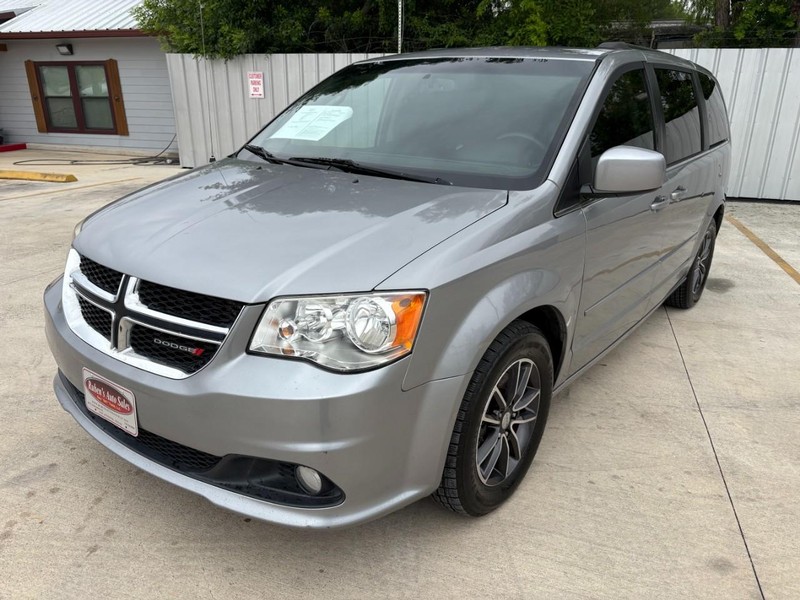 Dodge Grand Caravan Vehicle Full-screen Gallery Image 01