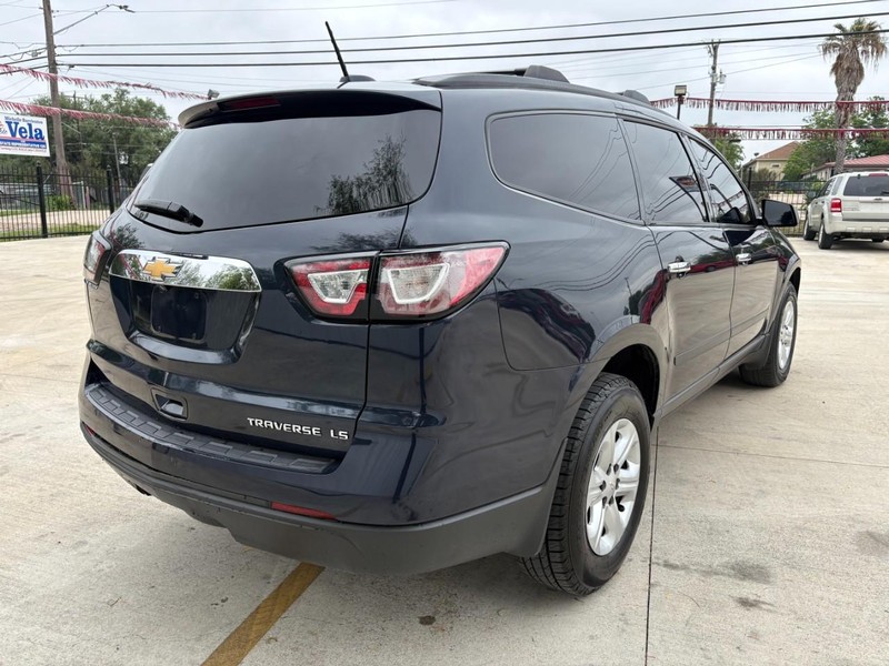 Chevrolet Traverse Vehicle Full-screen Gallery Image 05