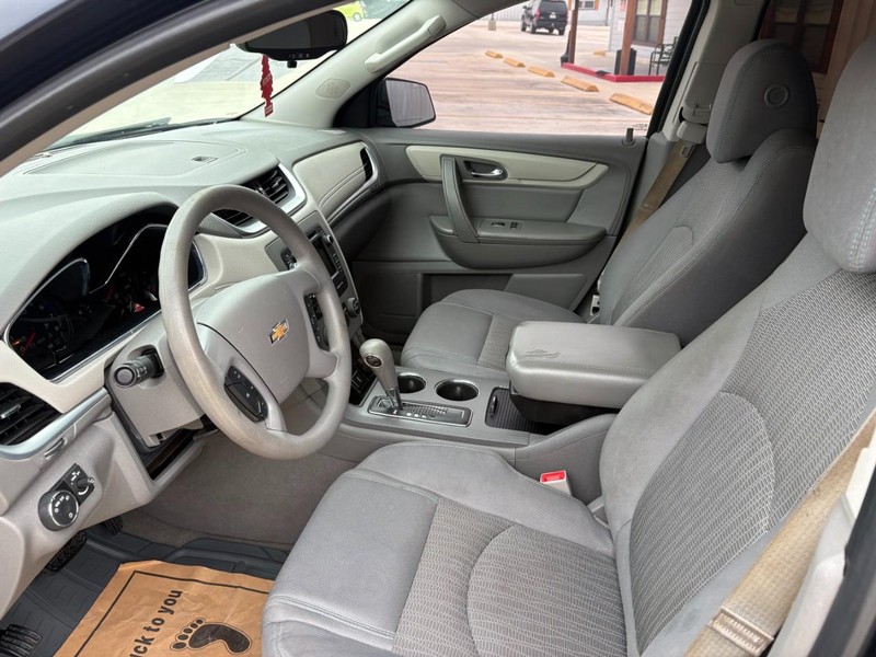 Chevrolet Traverse Vehicle Full-screen Gallery Image 10