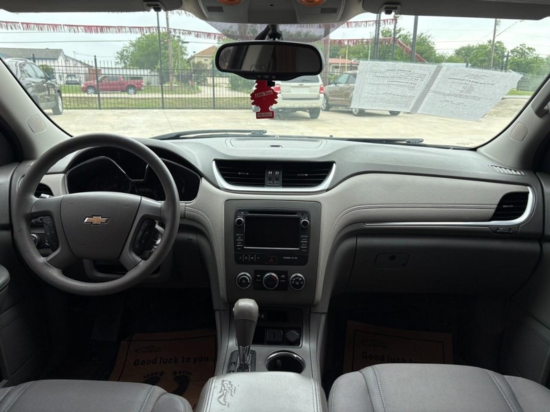 Chevrolet Traverse Vehicle Full-screen Gallery Image 13