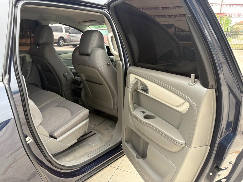 Chevrolet Traverse Vehicle Full-screen Gallery Image 14