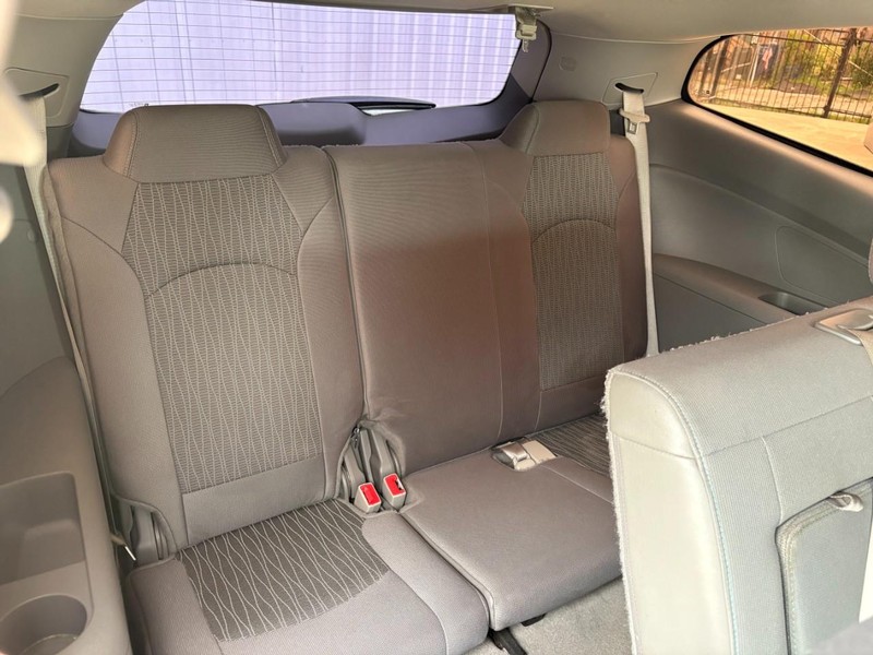 Chevrolet Traverse Vehicle Full-screen Gallery Image 18