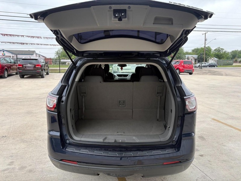 Chevrolet Traverse Vehicle Full-screen Gallery Image 19
