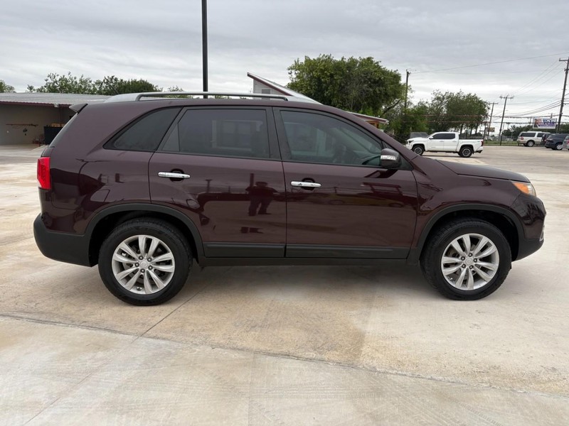 Kia Sorento Vehicle Image 07