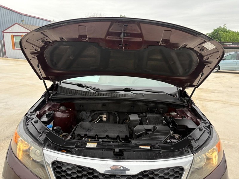 Kia Sorento Vehicle Image 15