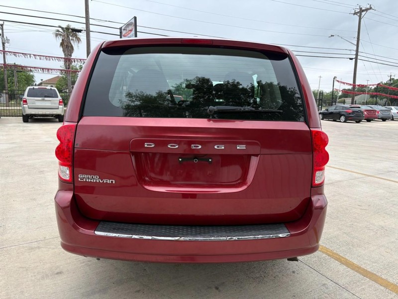 Dodge Grand Caravan Vehicle Image 04