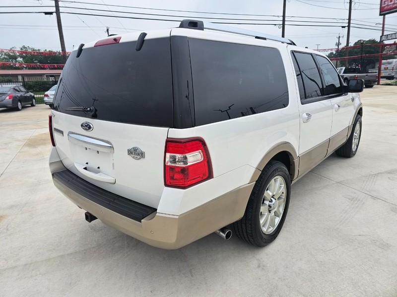 Ford Expedition EL Vehicle Image 06