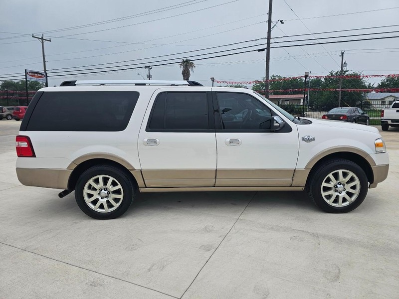 Ford Expedition EL Vehicle Image 07