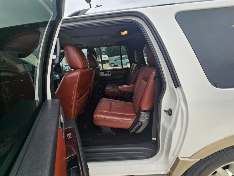 Ford Expedition EL Vehicle Image 13