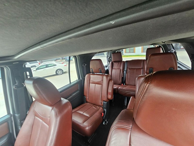 Ford Expedition EL Vehicle Image 16