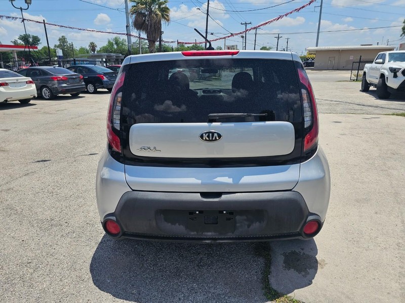 Kia Soul Vehicle Full-screen Gallery Image 04