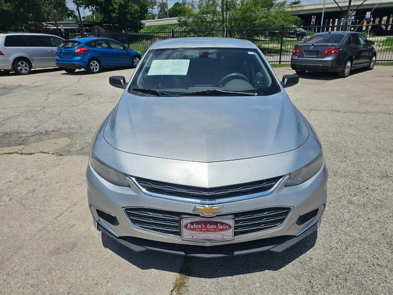 Chevrolet Malibu Vehicle Full-screen Gallery Image 08