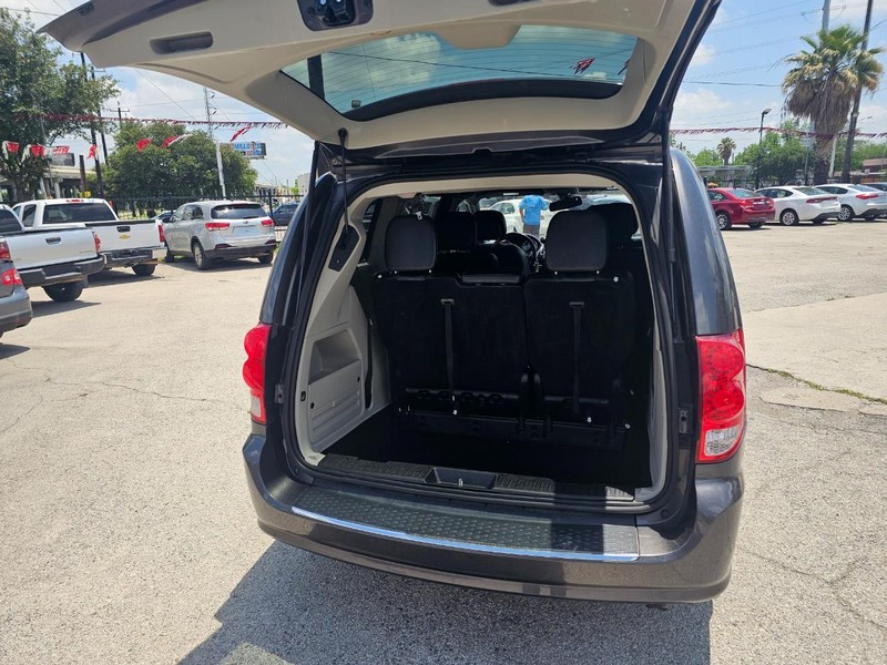 Dodge Grand Caravan Vehicle Full-screen Gallery Image 05