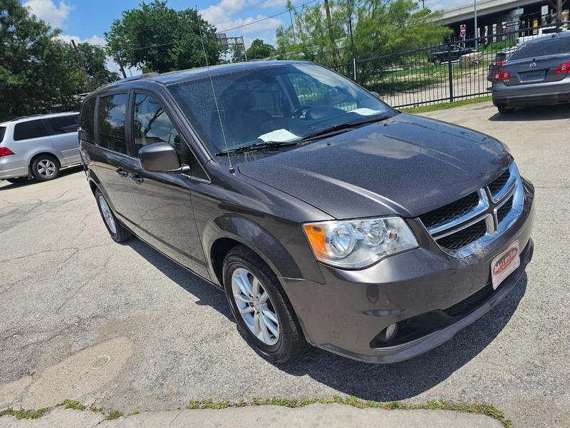 Dodge Grand Caravan Vehicle Full-screen Gallery Image 08